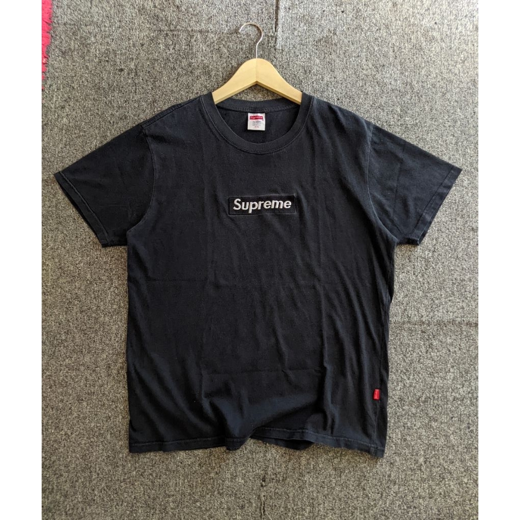 Tshirt supreme box logo
