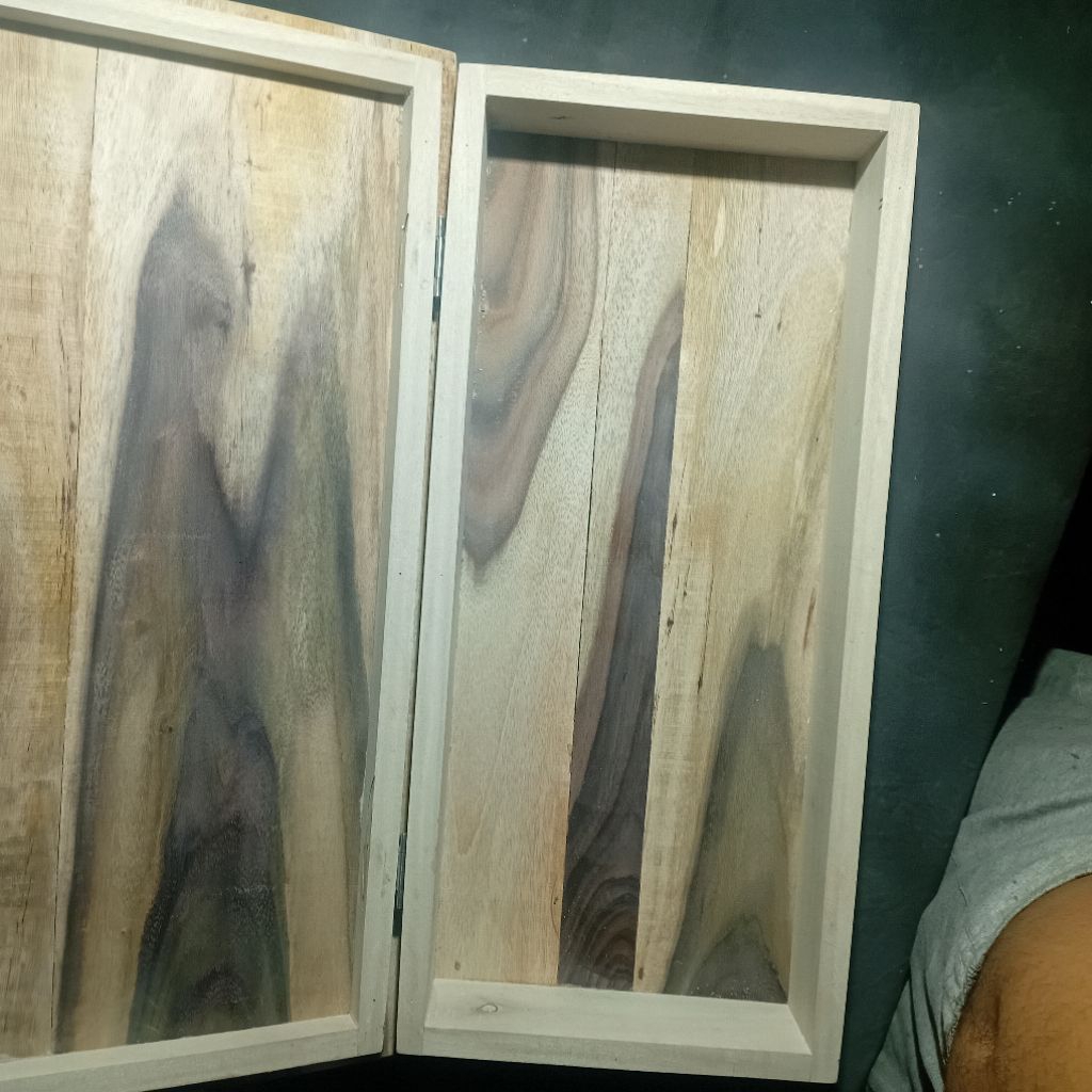 kotak keris dan pusaka