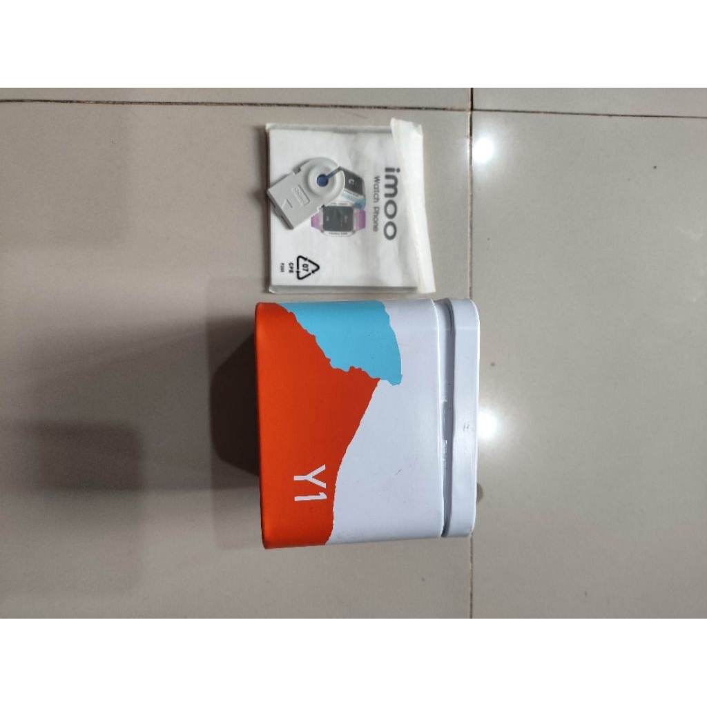Preloved Box Kaleng IMOO Y1 saja
