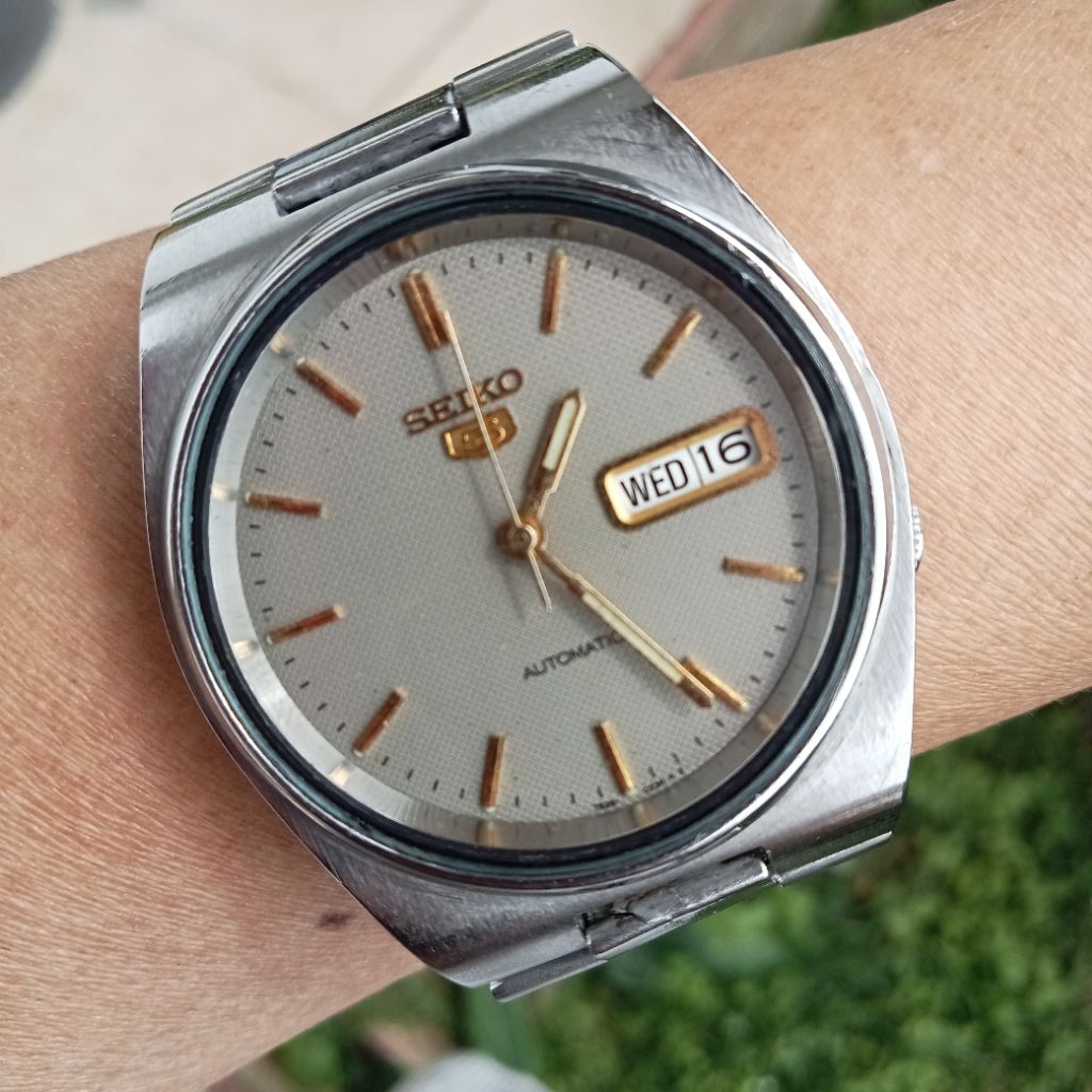 Seiko Automatic cal 7s26 Motif Tikar
Grey Dial