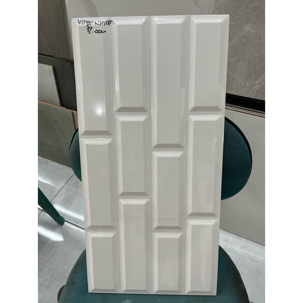 Keramik Dinding Motif Bata Putih 30x60