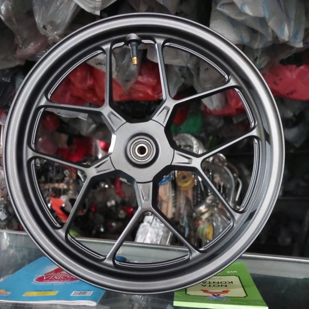 Veleg depan vario 125led pelek vario150 led 100%  original honda bekas seperti baru tidak minus dan 