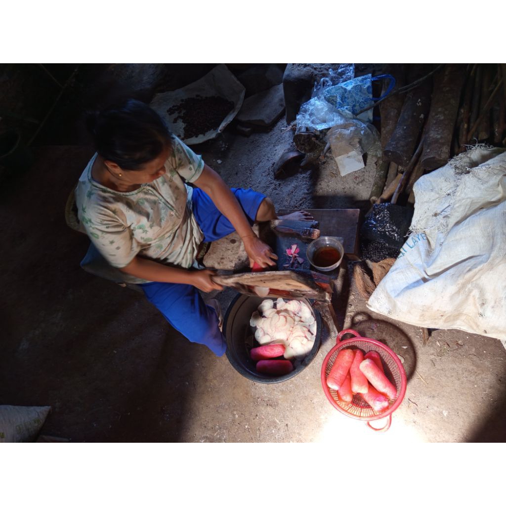 

Kerupuk Singkong 200gr mentah made by Biyung Misinah UMKM Desa Wadas Kec Plantungan Kab Kendal Jateng