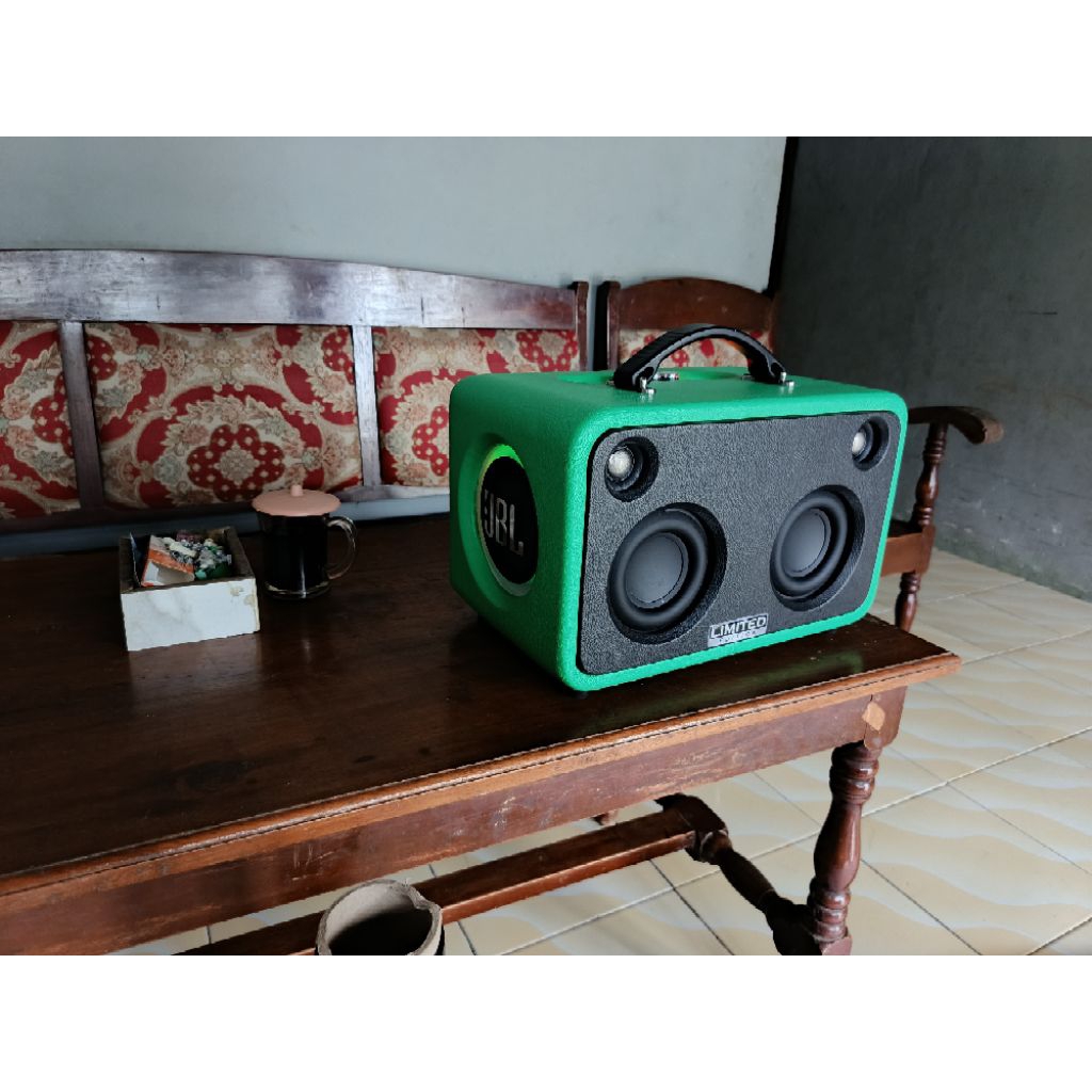 Speaker  DIY portable model JBL boombox 2 , 200 watt plus karaoke 2 lubang mic