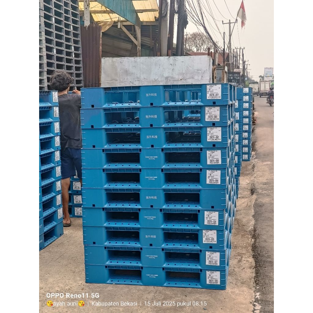 

palet plastik ukuran 110x110x15