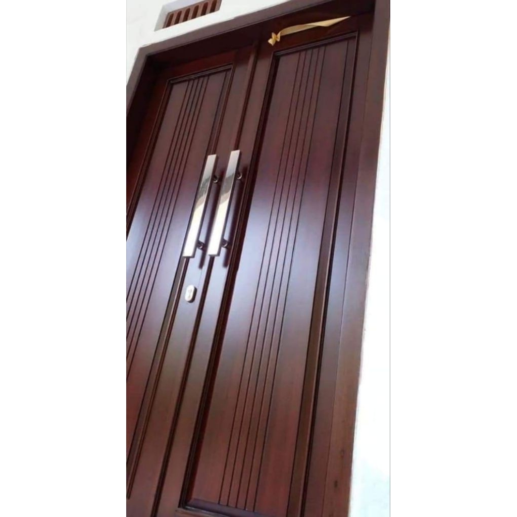 Daun pintu kupu tarung