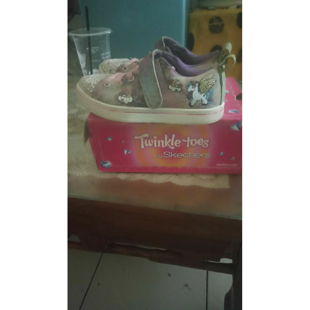 sepatu anak skechers twinkle toes (led)