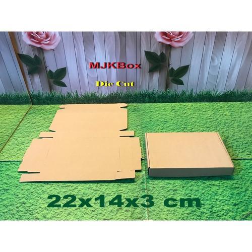

Kotak kardus Uk. 22x14x3 cm.........Die Cut / Pizza