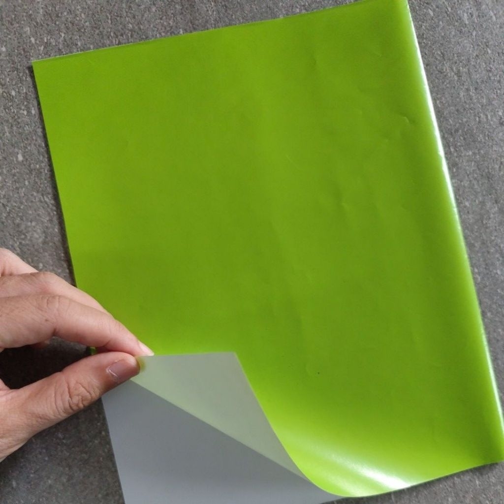 

Sampul Warna Hijau Muda untuk Buku Tulis Kwarto