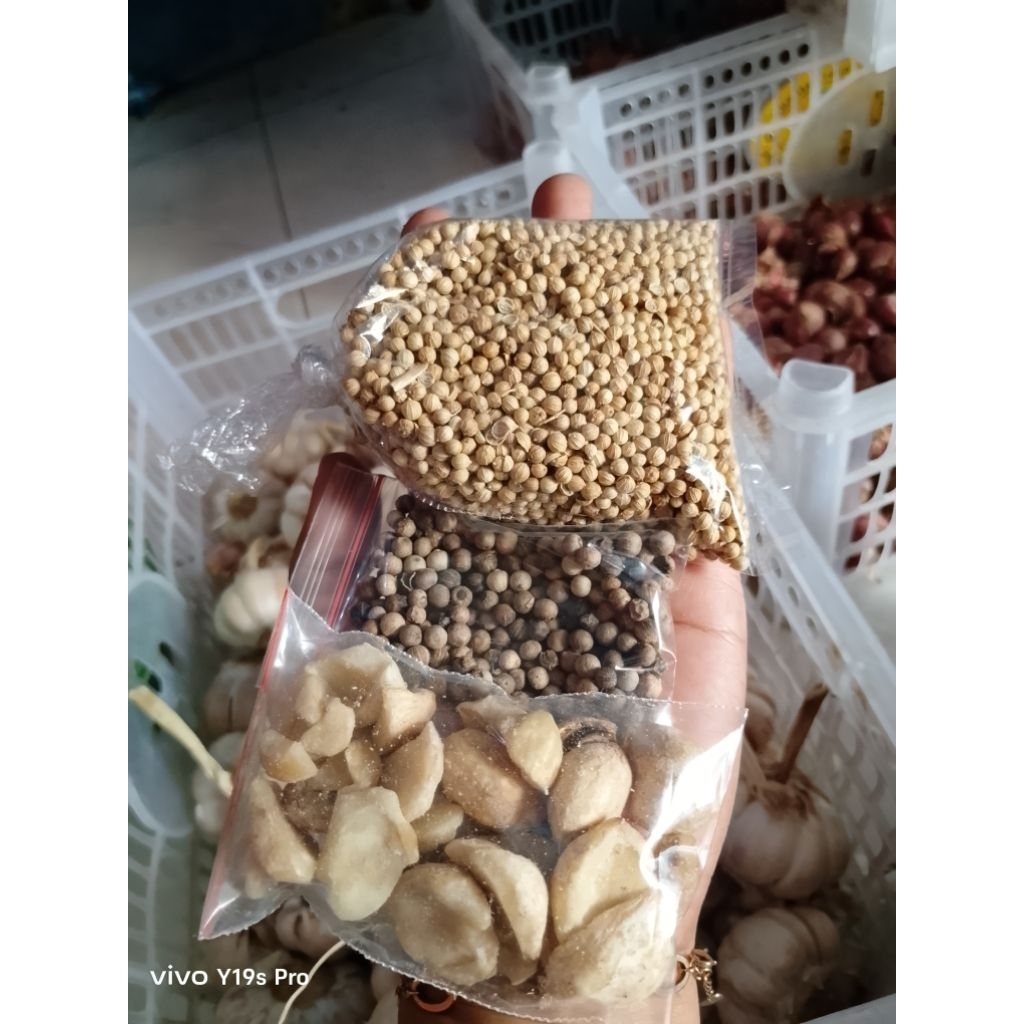 

Ketumbar merica dan kemiri // empon-empon campur