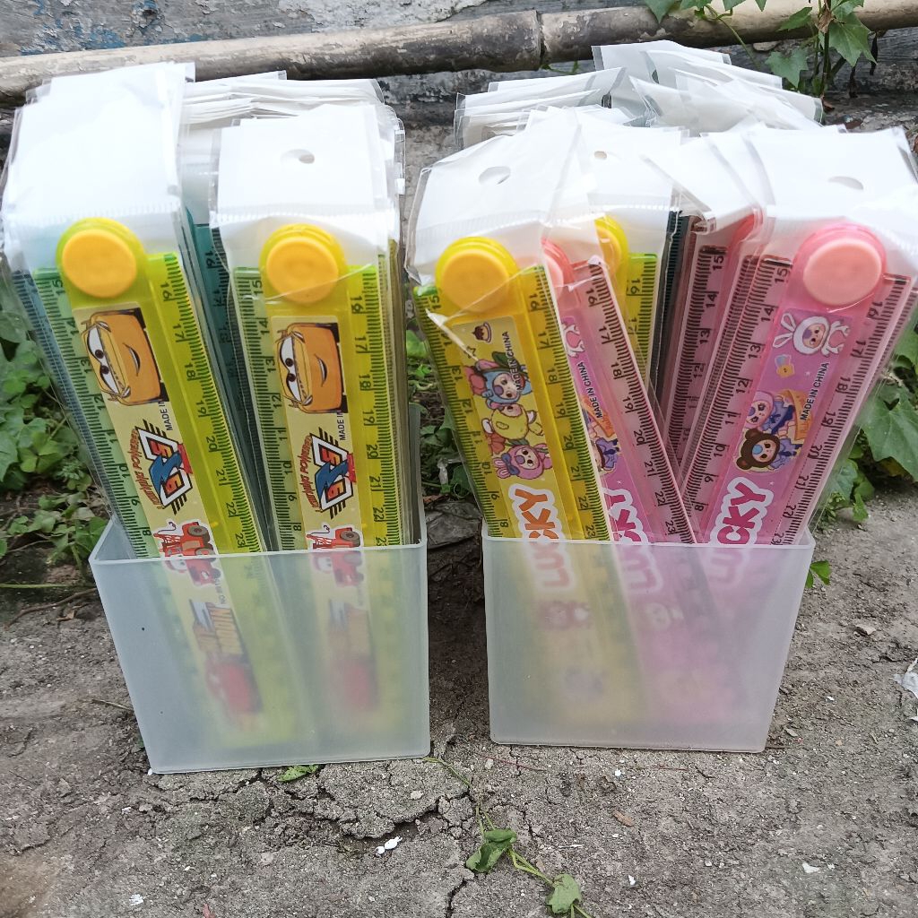 

4 Pcs Penggaris Lipat 30cm Garisan Gambar Kartun Cowo Cewe ATK Grosir