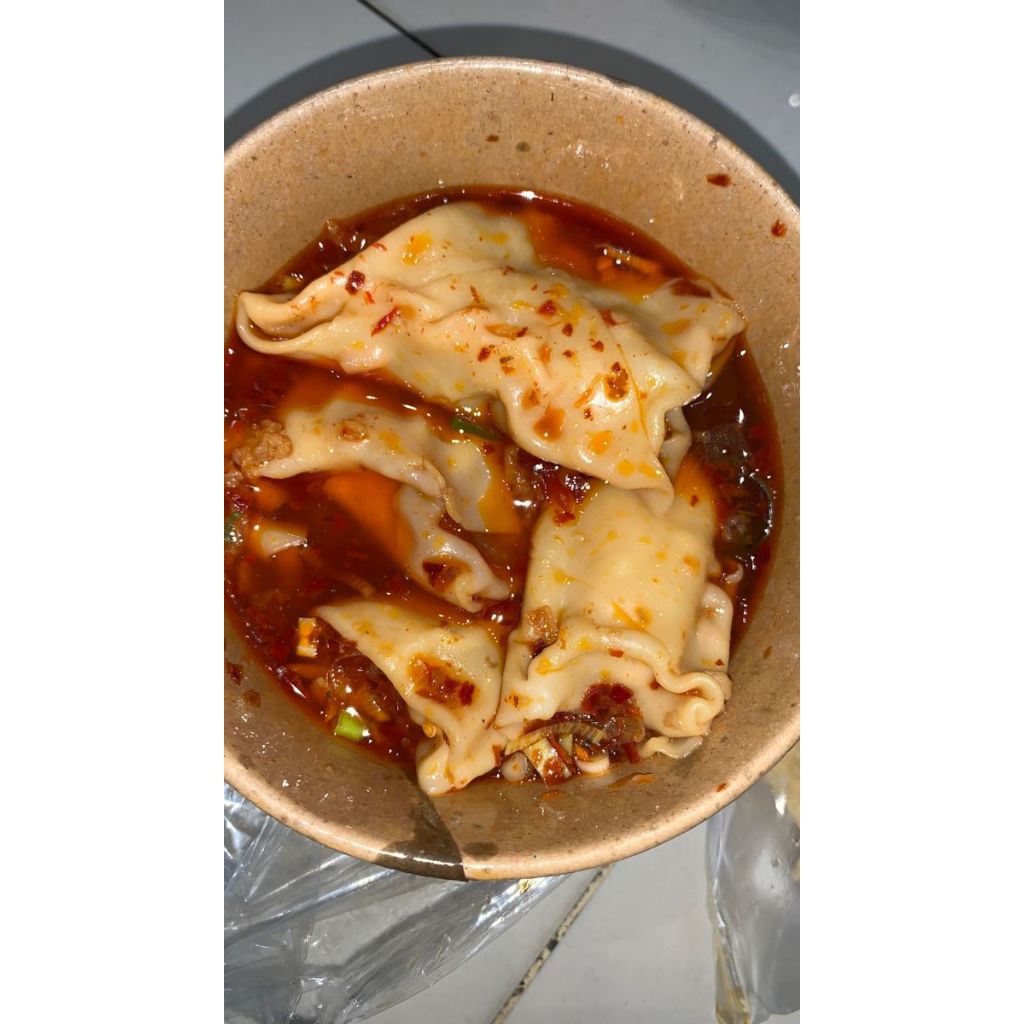 

Wonton pangsit ayam chilli oil // Kuah // Goreng // by ngemilskuypati1