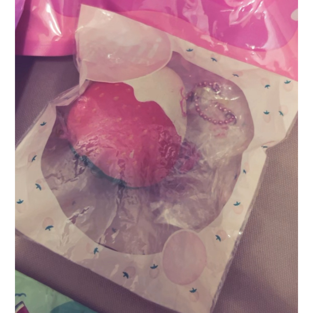 PRELOVED SQUISHY PUNIMARU MINI STRAWBERRY
