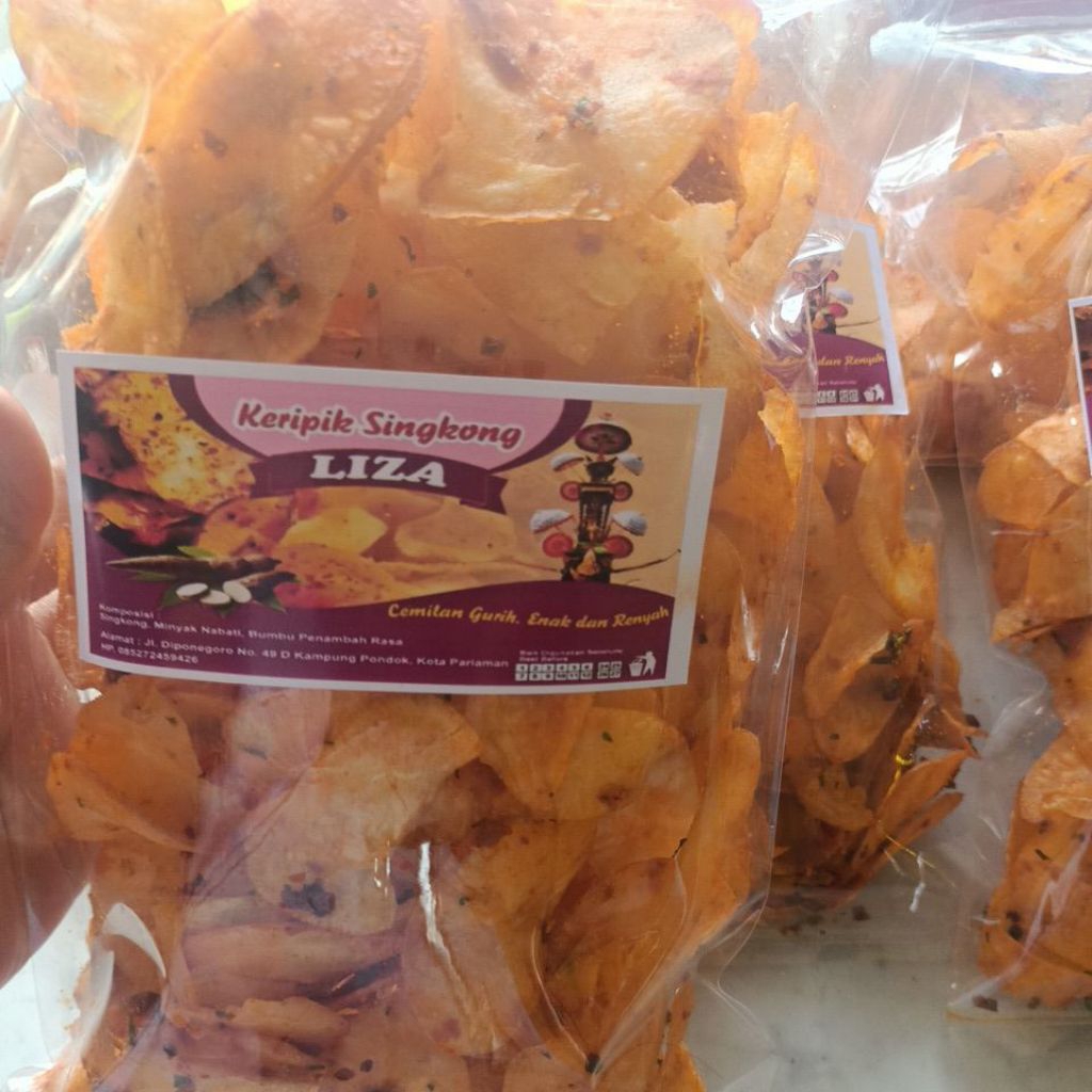 

20 bungkus Kerupuk Singkong Balado khas Minang Food Snack Kripik Cemilan Keripik Pedas