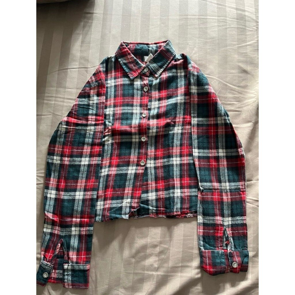 Kemeja Flannel Crop Lengan Panjang Motif Kotak