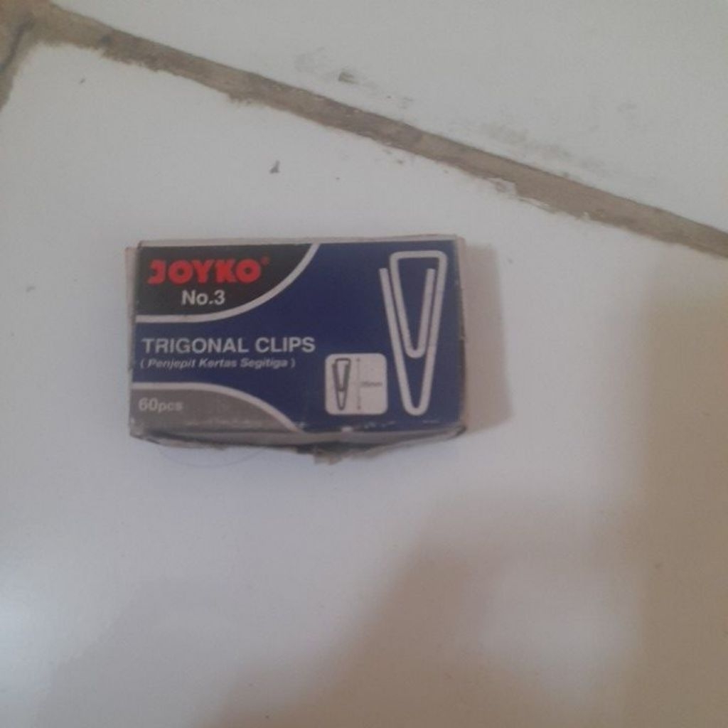 

klip kertas / trigonal clips