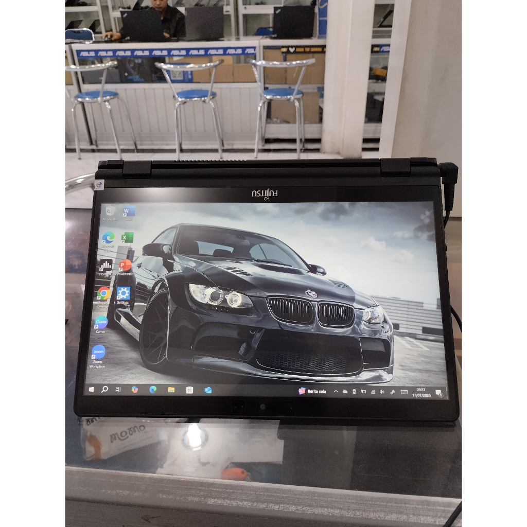 FUJITSU LIFEBOOK U939X/A Intel Core i5-8365U RAM 8GB SSD 256GB Layar 13,3" FHD Touchscreen flip 360