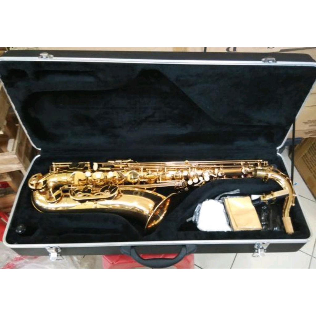 TENOR SAXOPHONE  OSTRAVA GOLD