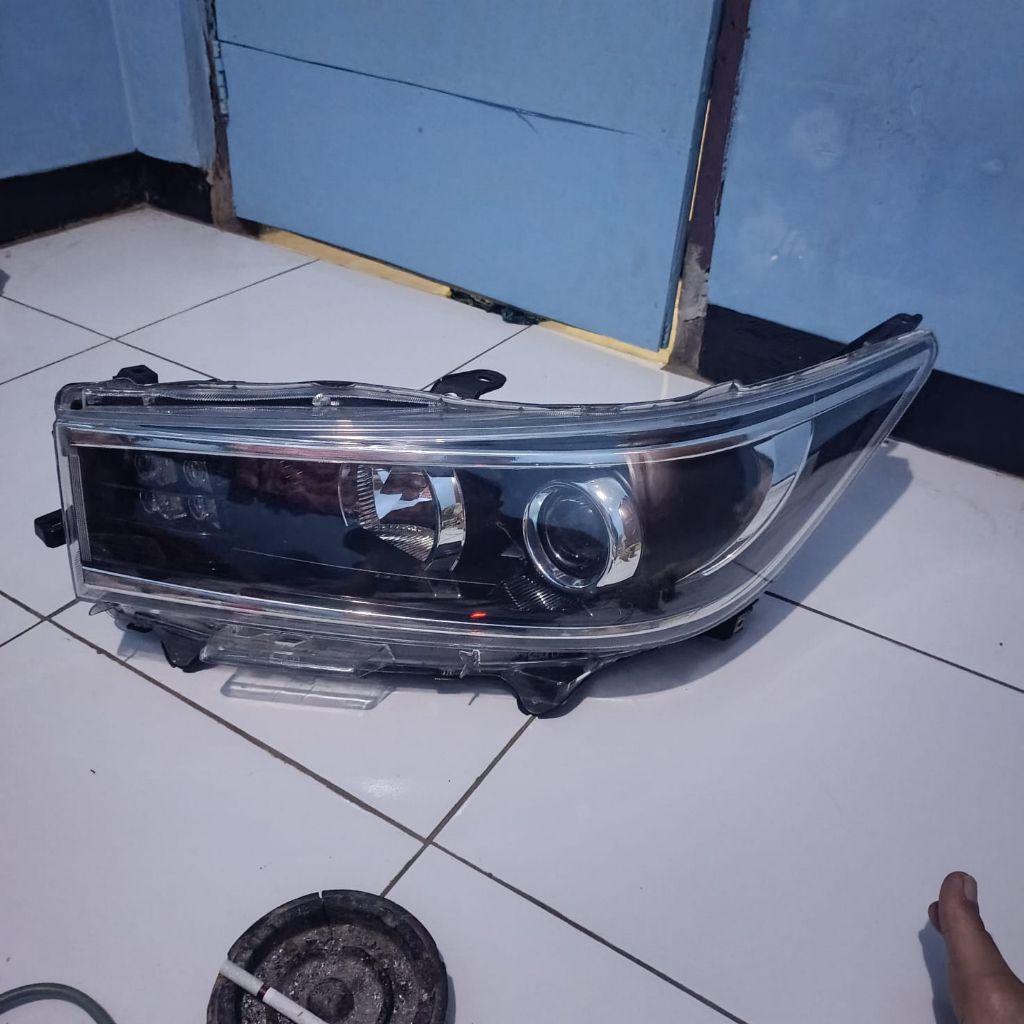 HEADLAMP INNOVA REBORN ORI