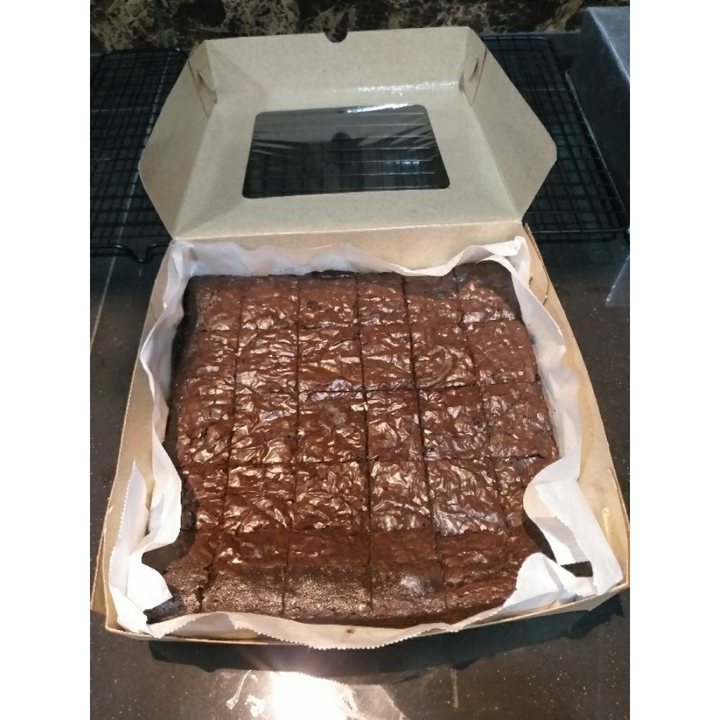 

FUDGY BROWNIES ORIGINAL PREMIUM 20 X 20 | FUDGY BROWNIES | BROWNIES PANGGANG