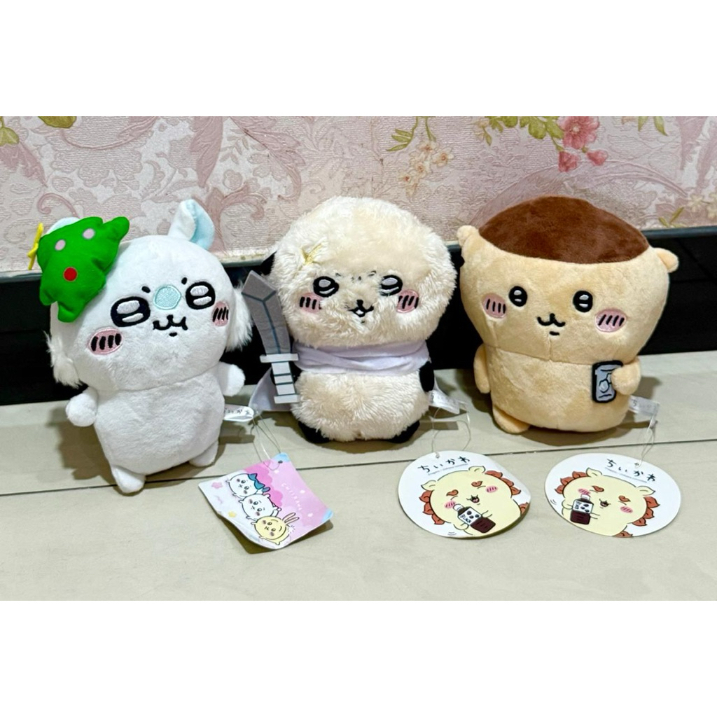 Boneka Plushie Chiikawa Momonga Topi Pohon Natal, Rakko Bawa Pedang & Kurimanju Polos