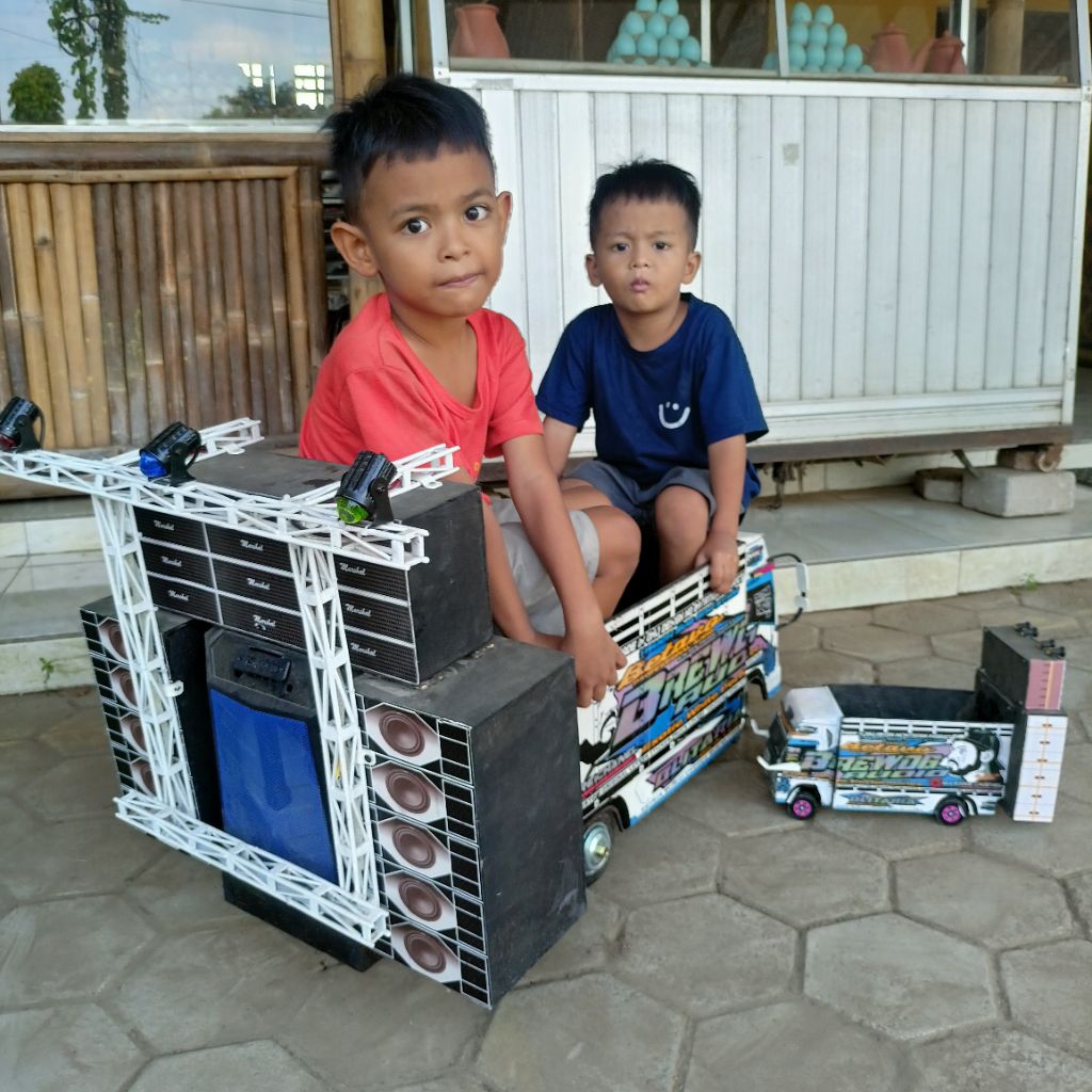 STK SHOP 68 MINIATUR TRUK HOREG BISA DINAIKI JUMBO SPEAKER BLUETOOTH 8 INCH SSUDAH ADA MINIATUR PARL