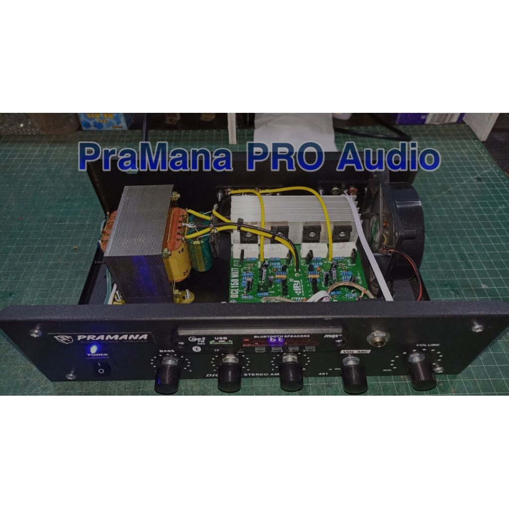 Amplifier stereo karaoke