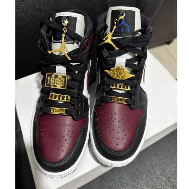 NIKE AIR JORDAN 1 MID BEETROOT BURGUNDY FEARLESS GOLD PENDANT (100% AUTHENTIC)