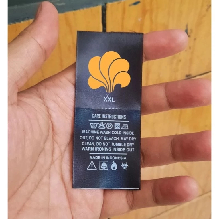 

label satin hitam glossy premium tebal lebar 2,25cm minimal 500pcs