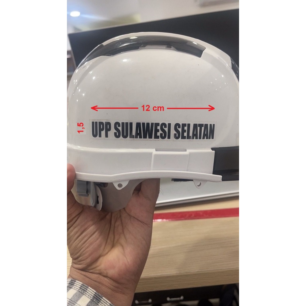 

Tulisan UPP Sulawesi Selatan ukuran 12x1,5 cm, bahan Vinyl anti air