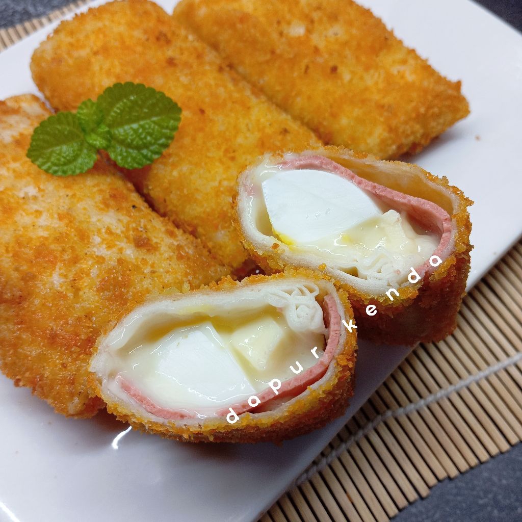 

Risol Mayo Smoked Beef / Risol Mayo Smoked Beef Telur Keju / Risol Mayo / Gorengan / Takjil Ramadhan