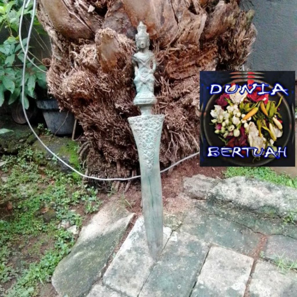 Barang antik kuno kadga