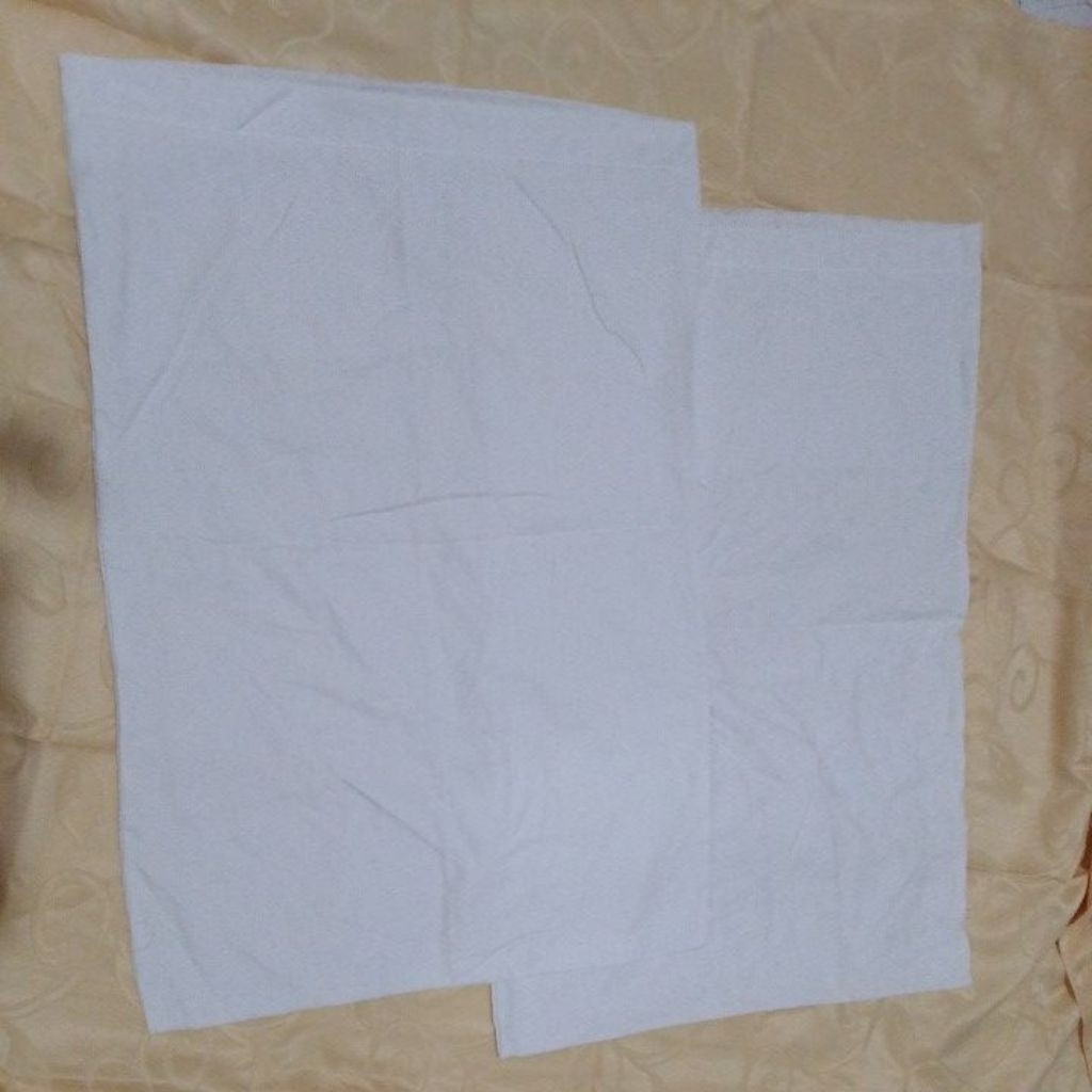 sarung bantal putih hotel/pillow case