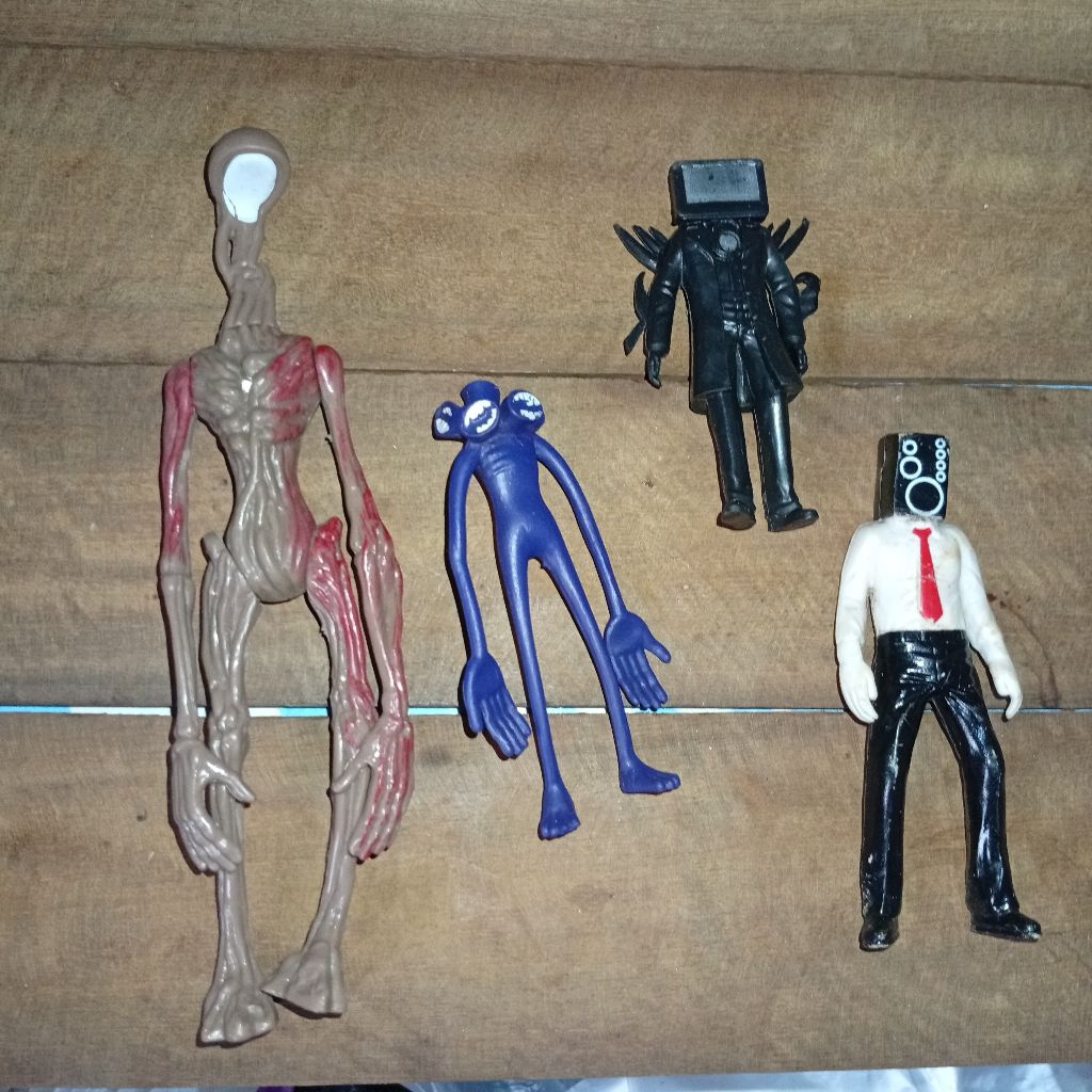 speakers man toys set and tv man