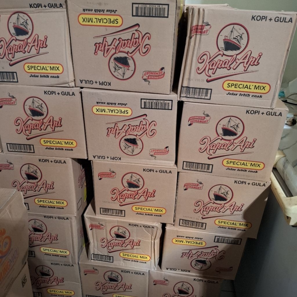 

Paket 5 Dus Kapal Api Mix 23 gram