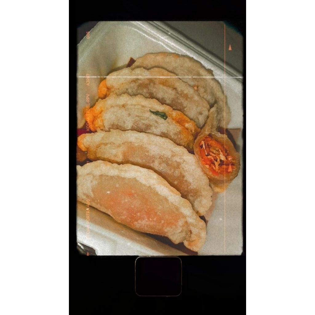 

cireng isi ayam suwir 5 pcs