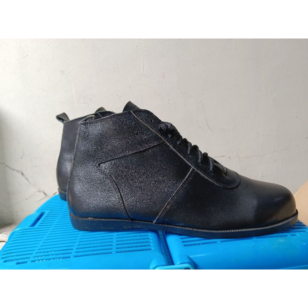 OBRAL Sepatu boots pria bahan kulit sepatu kulit warna hitam sentra kulit magetan