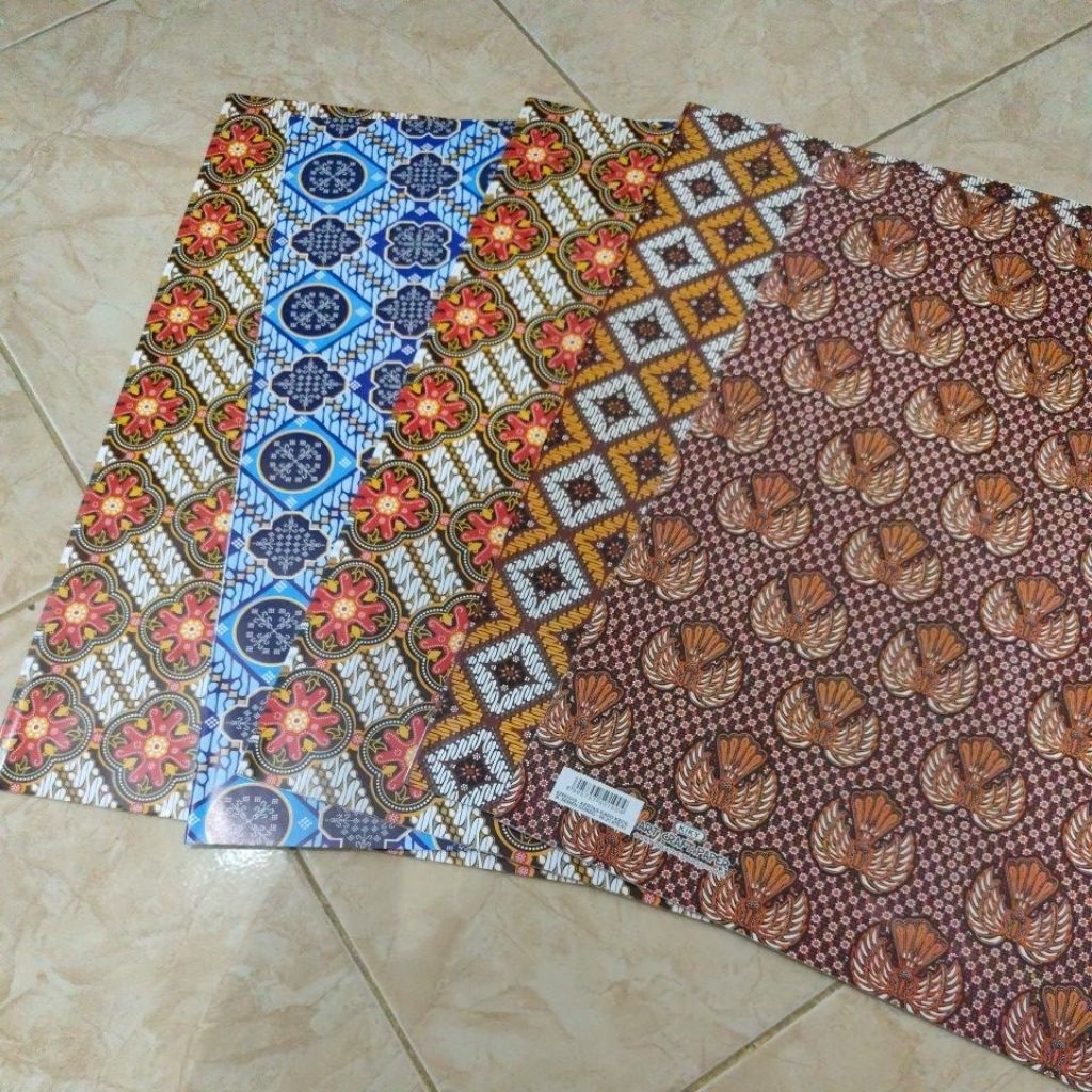 

kertas kado batik kiky motif 2 glossy