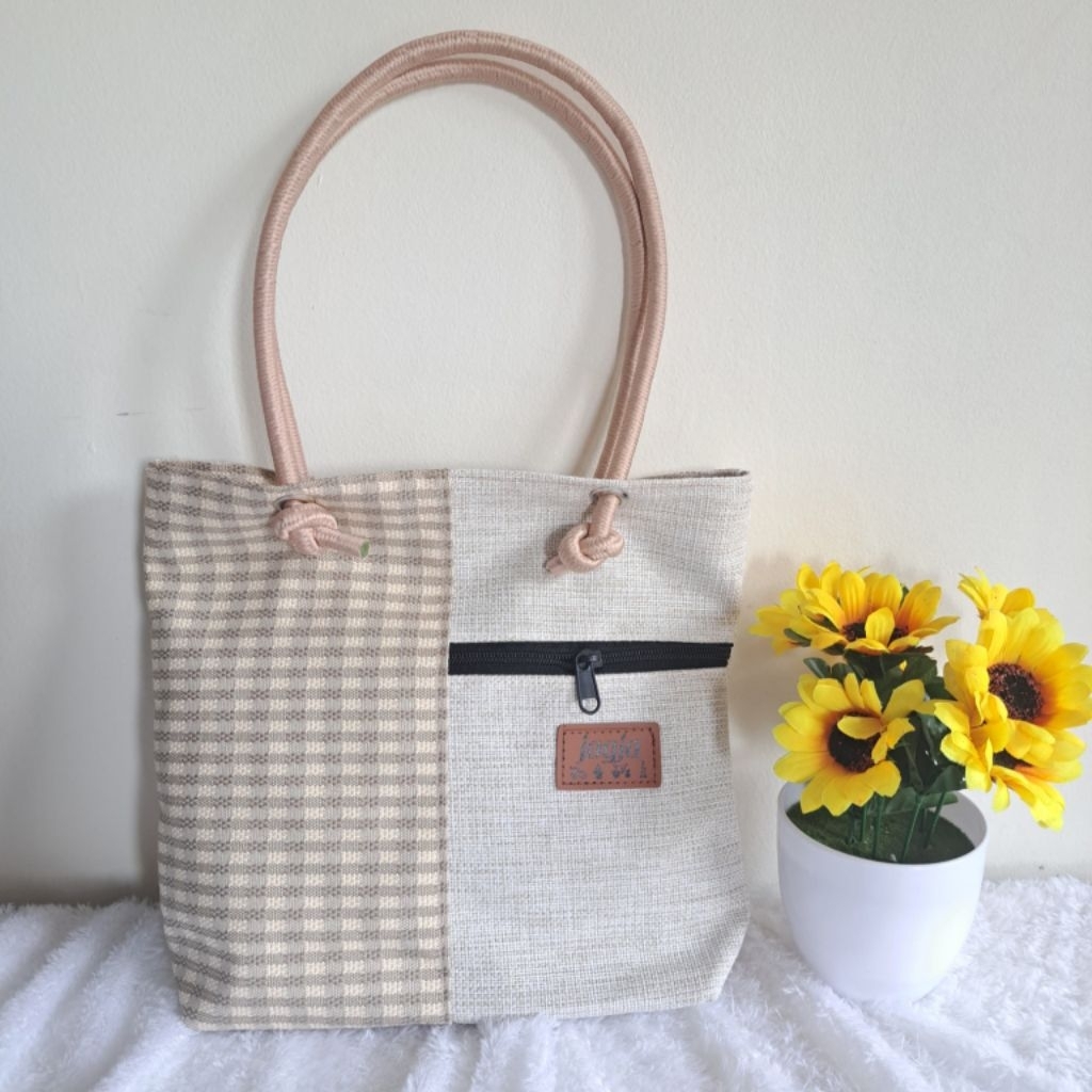 Luna Grande Bag / Tas Kanvas/ Tas Mukena