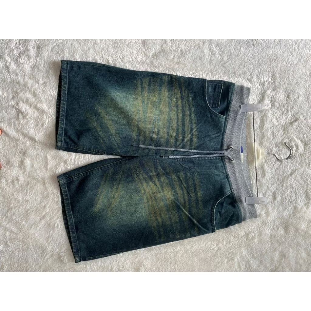Celana pendek jeans Nevada pria