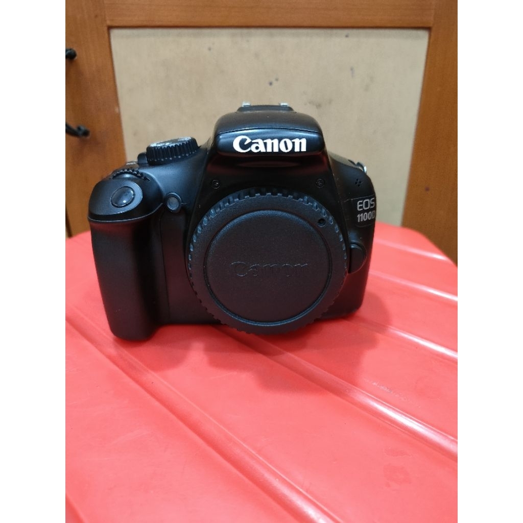 camera Canon eos 1100d body only