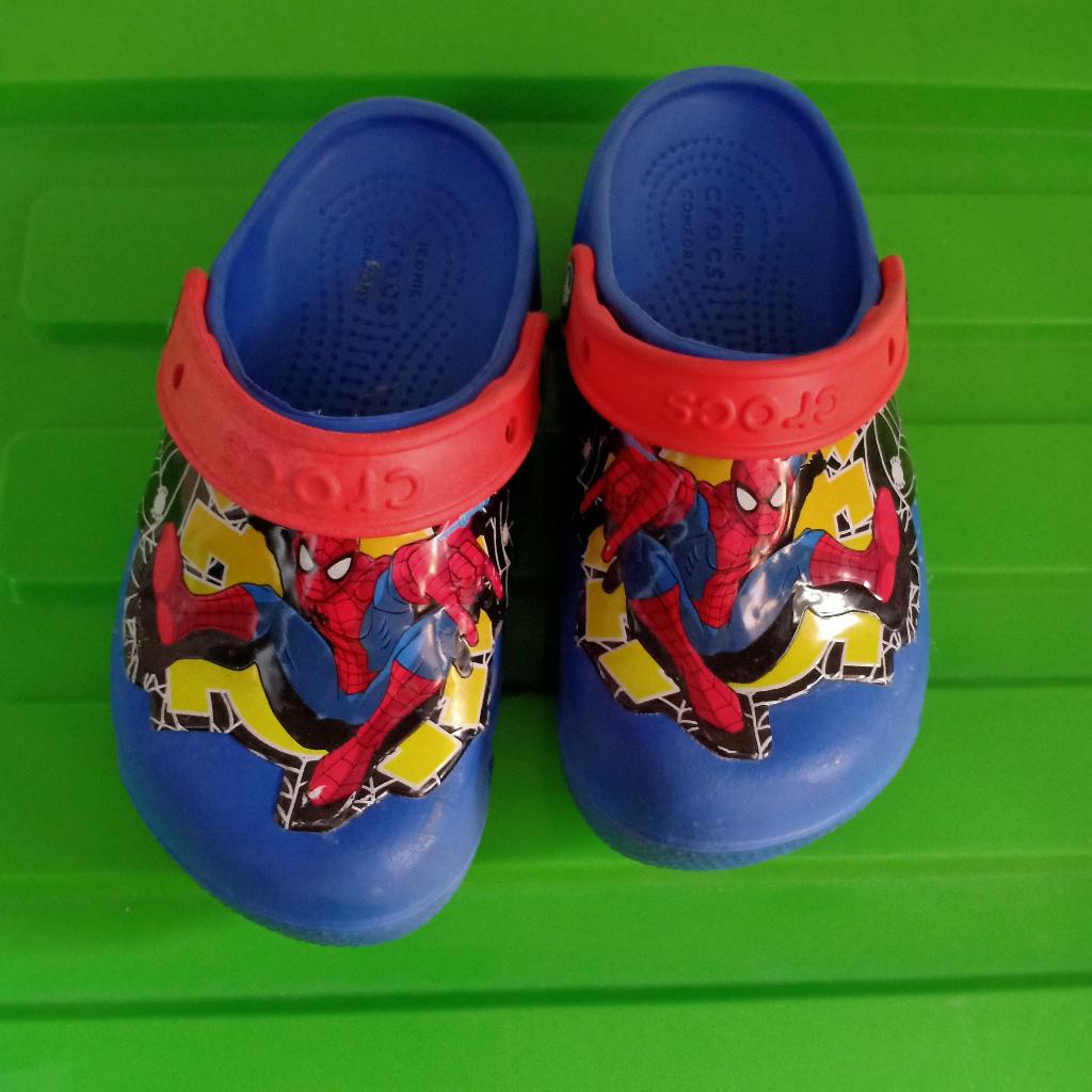 Sendal anak laki-laki second bekas, Sendal crocs anak motif spiderman second, Sendal anak karakter s