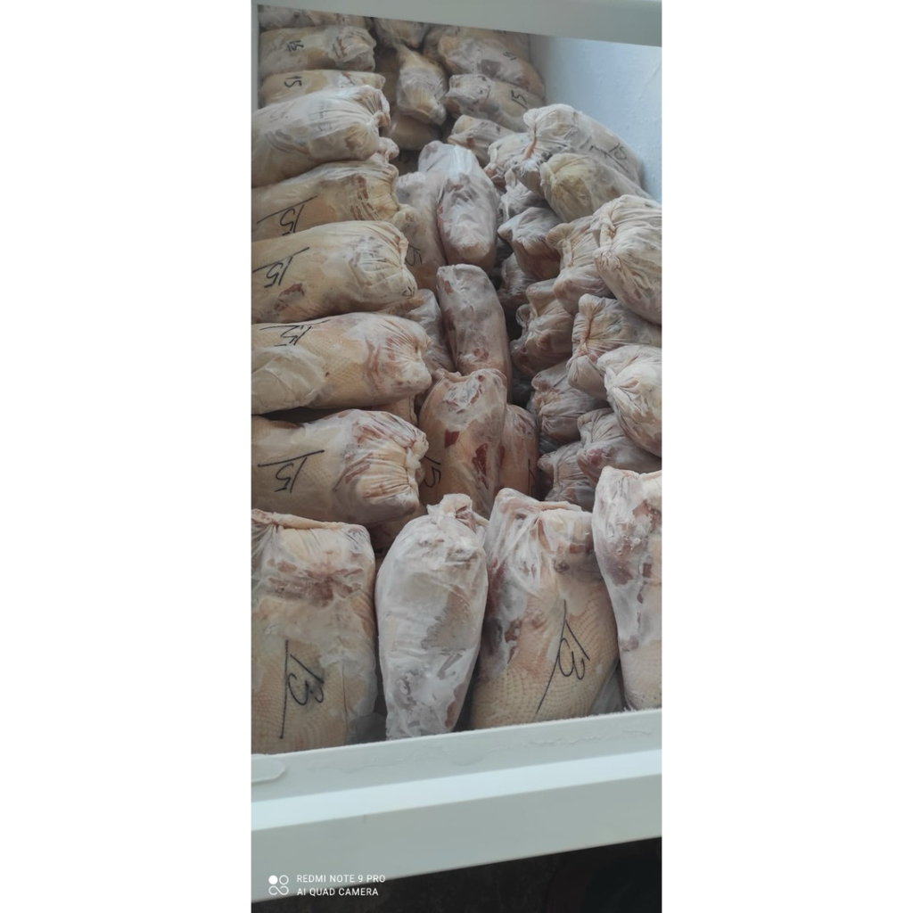 

bebek utuh besar 1,5 kg