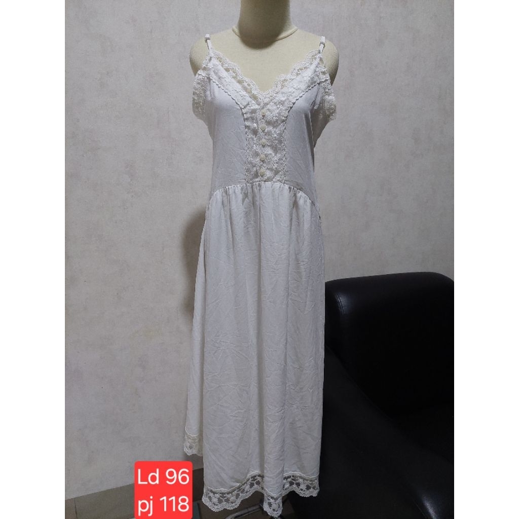 Maxy dress white dress putih panjang long dress putih dress malam size M