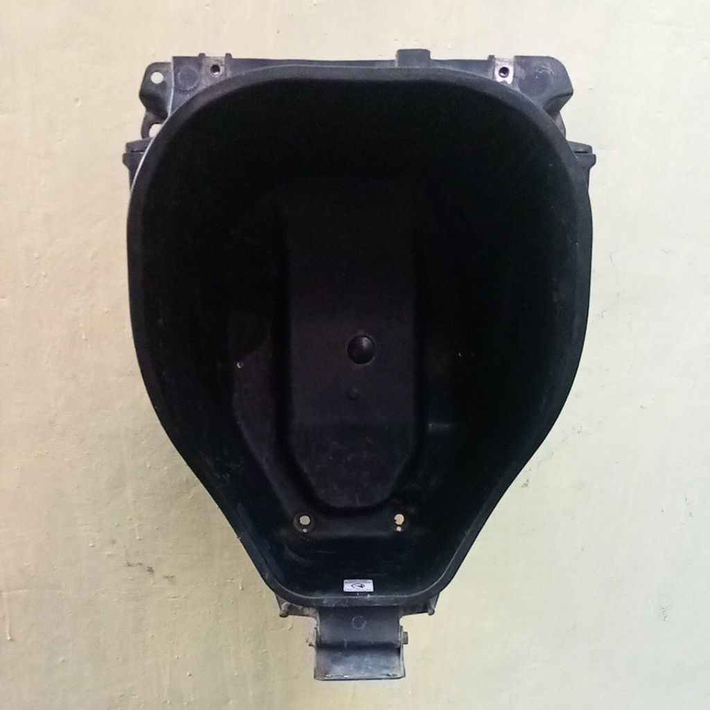 box bagasi helm Honda Scoopy fi 2013/2014 original