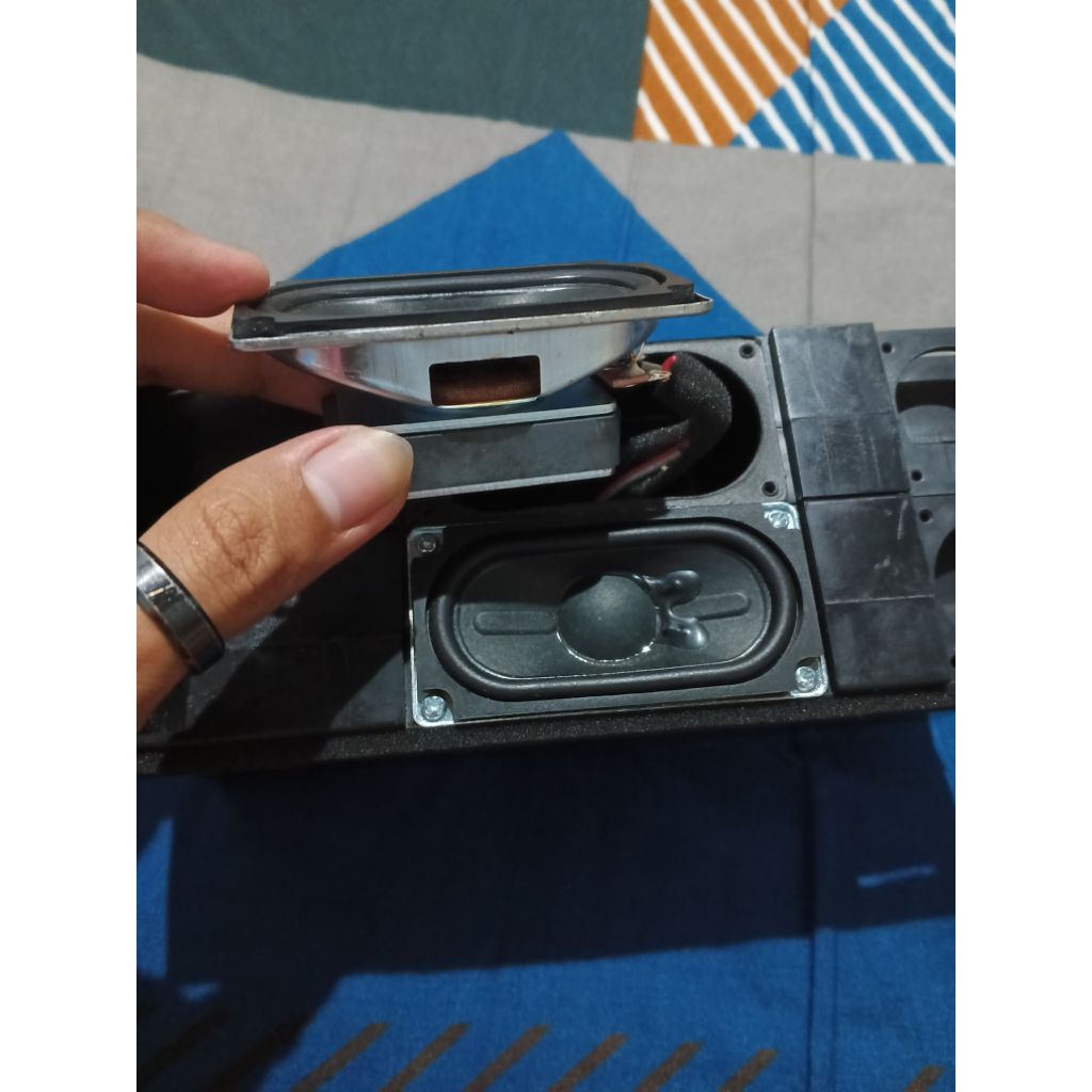 sepasang speaker soundbar polytron 3x1,5 inch magnet kotak besar + box