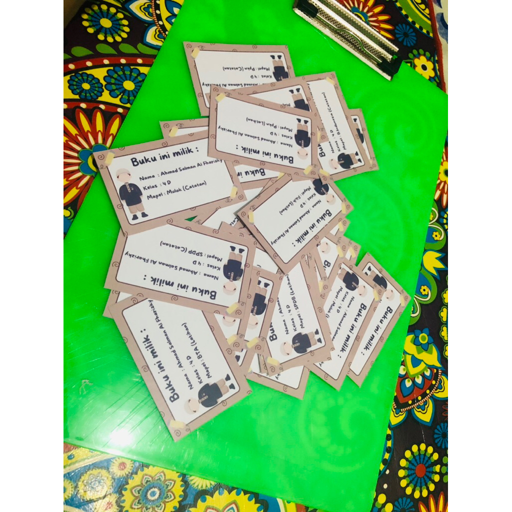 

Custom Stiker Label Nama 5k / Lbr A4 Free Design, Free Size, Sudah Cutting