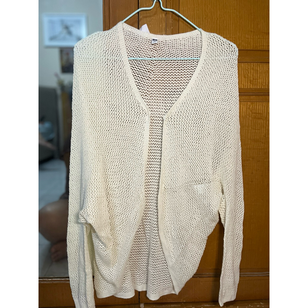 Uniqlo - Outer Jaring Putih