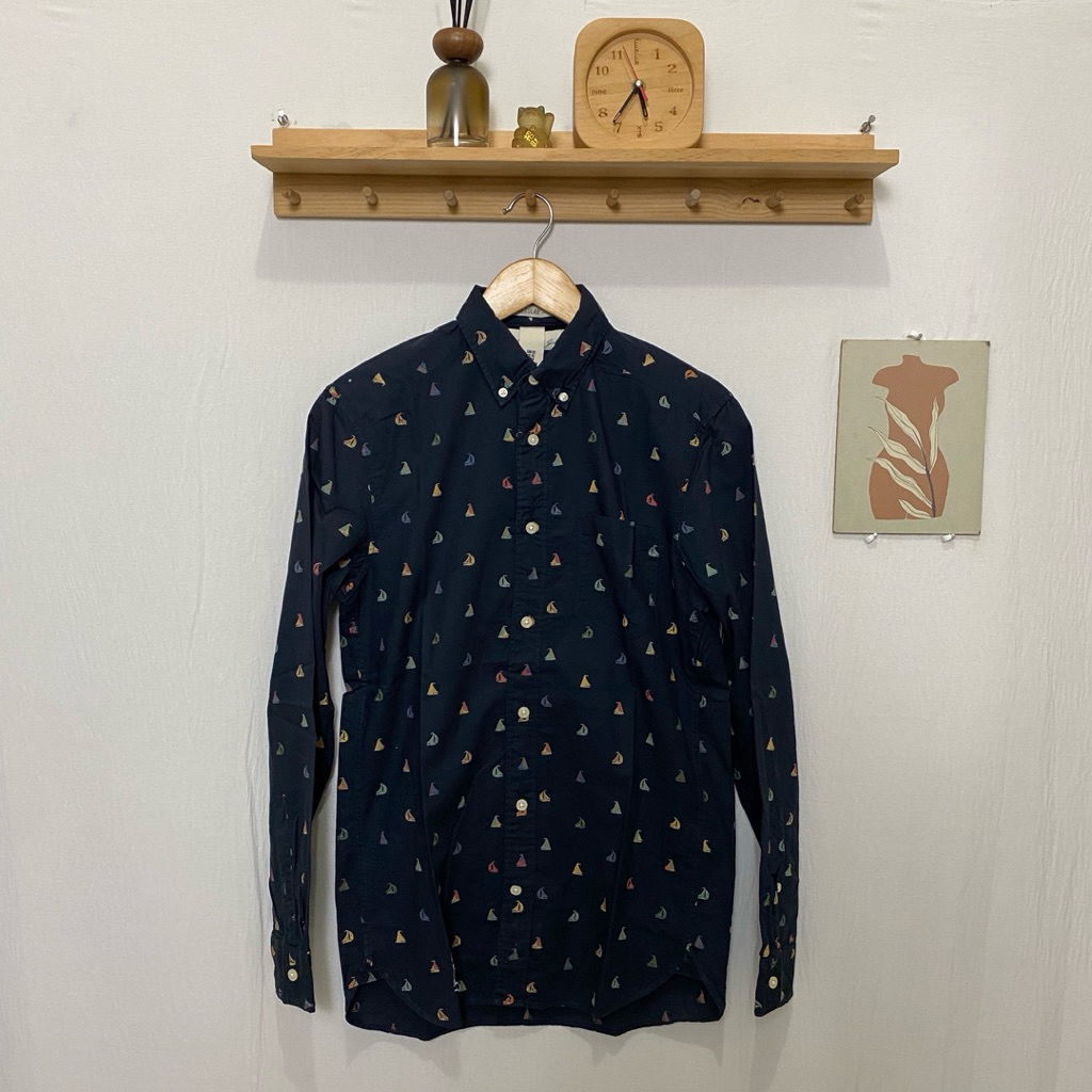 kemeja panjang pria LOGG H N M original size XS kondisi bagus