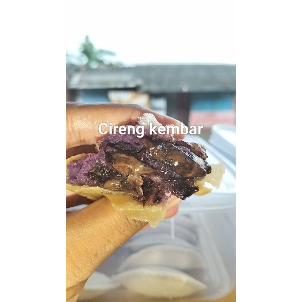 

Ubi isi coklat lumer dan piscok lumer